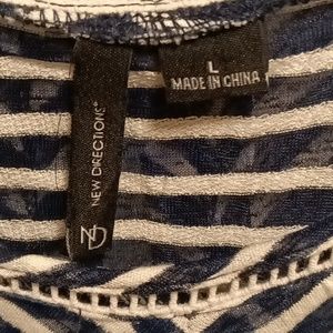NEW DIRECTIONS navy & white striped bell sleeved pleated split back & front S Lg